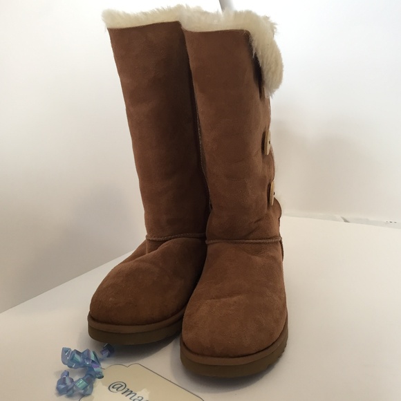 UGG Bailey Button Triplet Boot Chestnut Size 9 - Picture 4 of 8